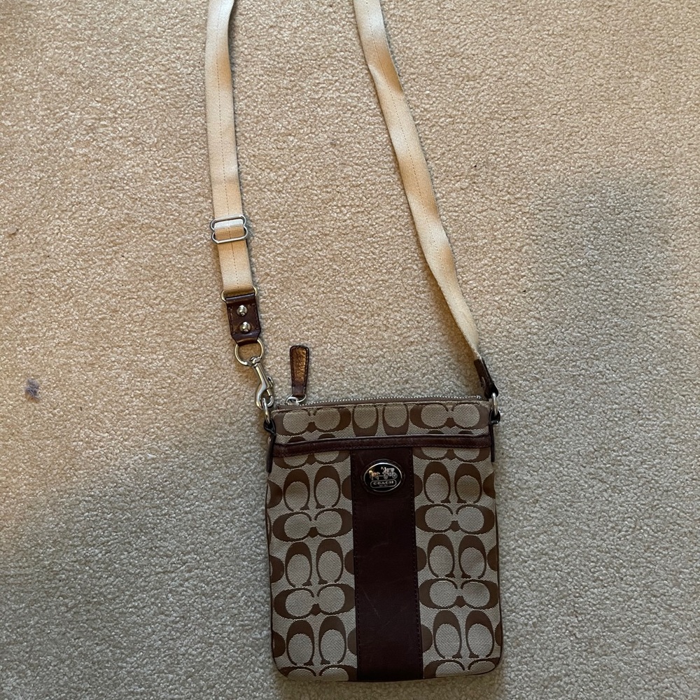 Cute coach crossbody purse